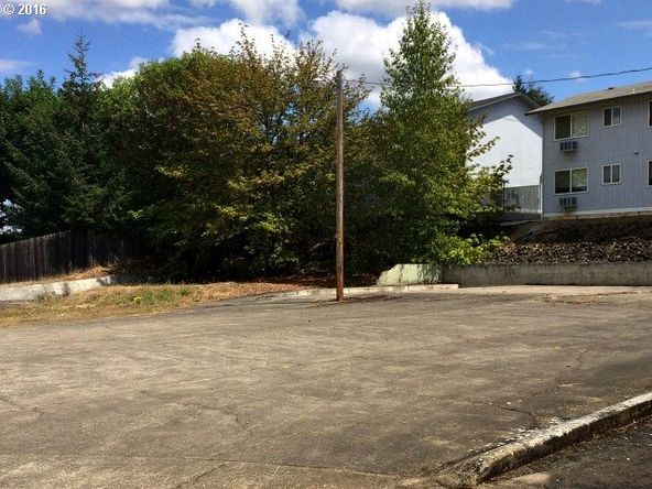 859 Lookingglass Road, Roseburg, OR 97471